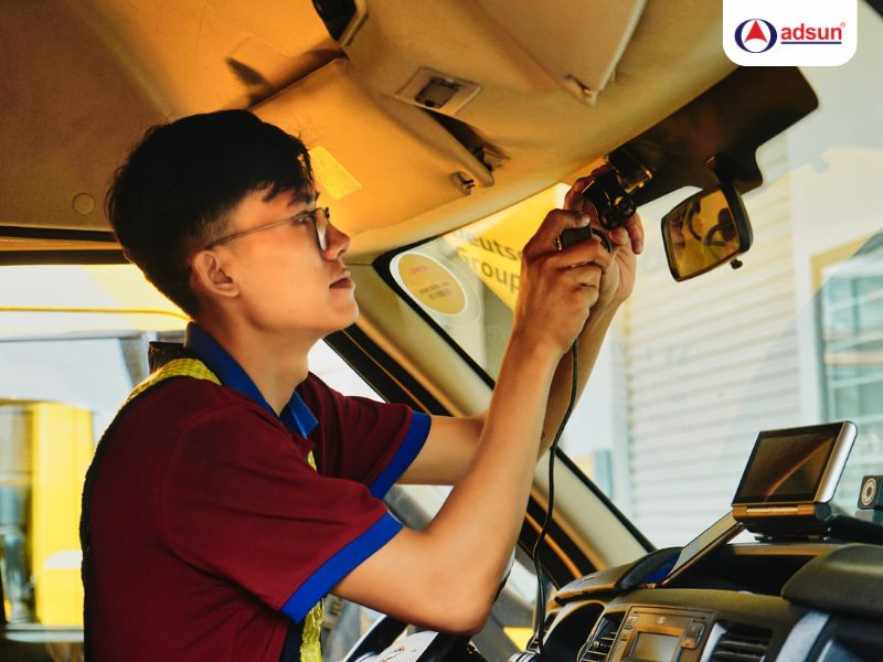 Camera ghi hình tài xế hỗ trợ trích xuất video ngay tại xe