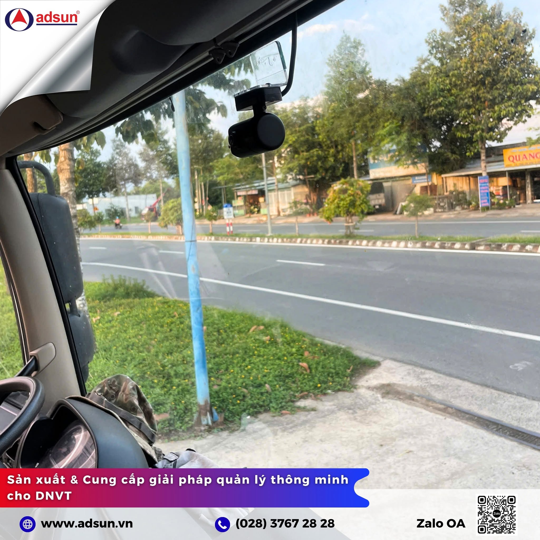 lap-camera-ghi-hinh-cho-xe-dau-keo-02