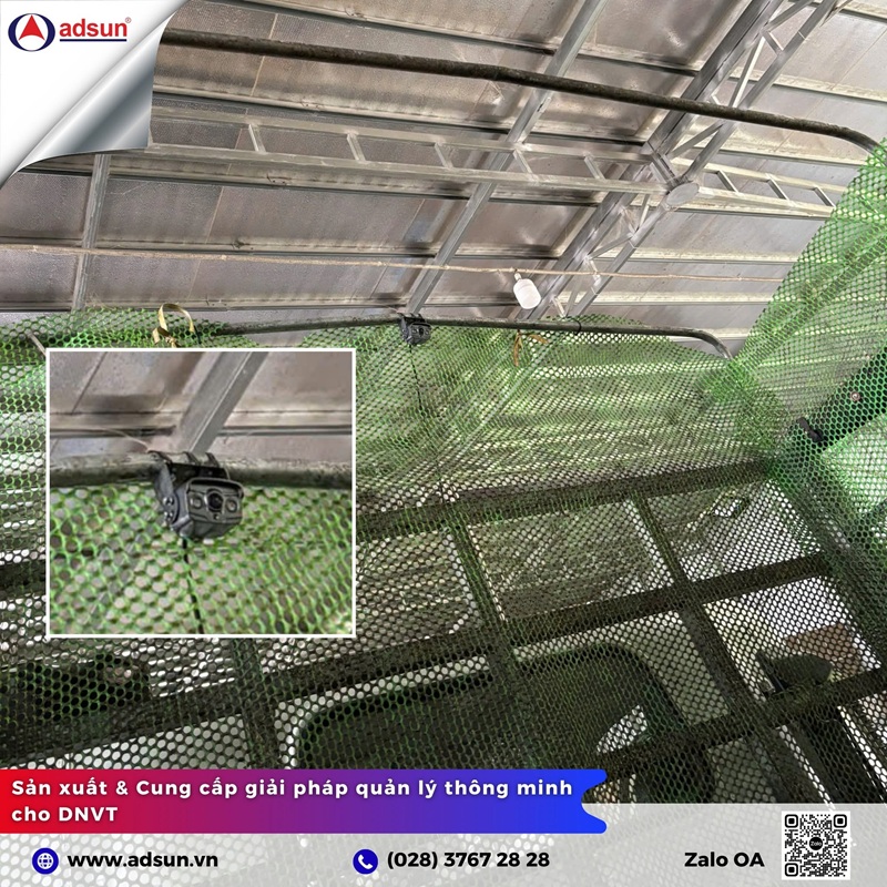 Lắp đặt camera gi&aacute;m s&aacute;t b&ecirc;n trong th&ugrave;ng xe tải chuy&ecirc;n dụng gi&uacute;p theo d&otilde;i h&agrave;ng h&oacute;a.