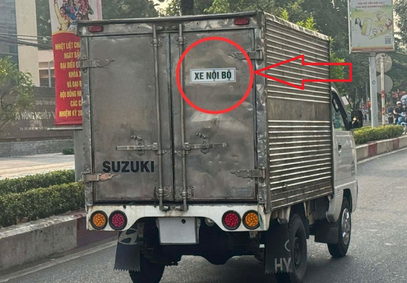 xe-van-tai-noi-bo-bao-gom-nhung-phuong-tien-gi